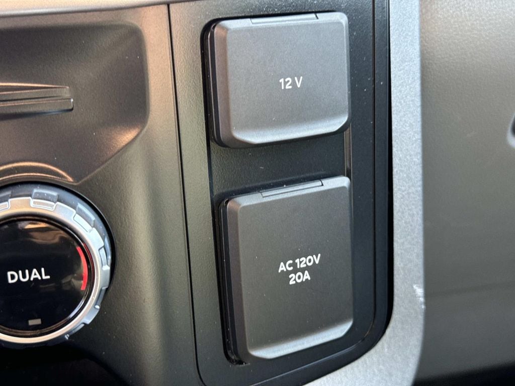 2023 Ford F-150 XLT - Photo 39