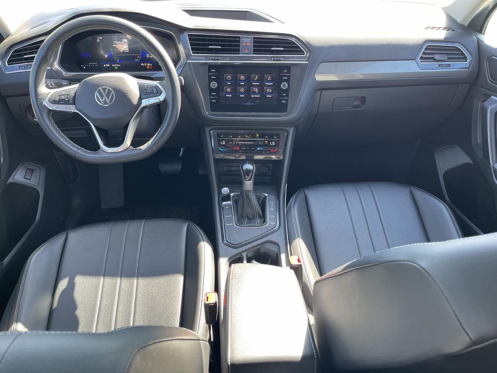 2024 Volkswagen Tiguan SE - Photo 16