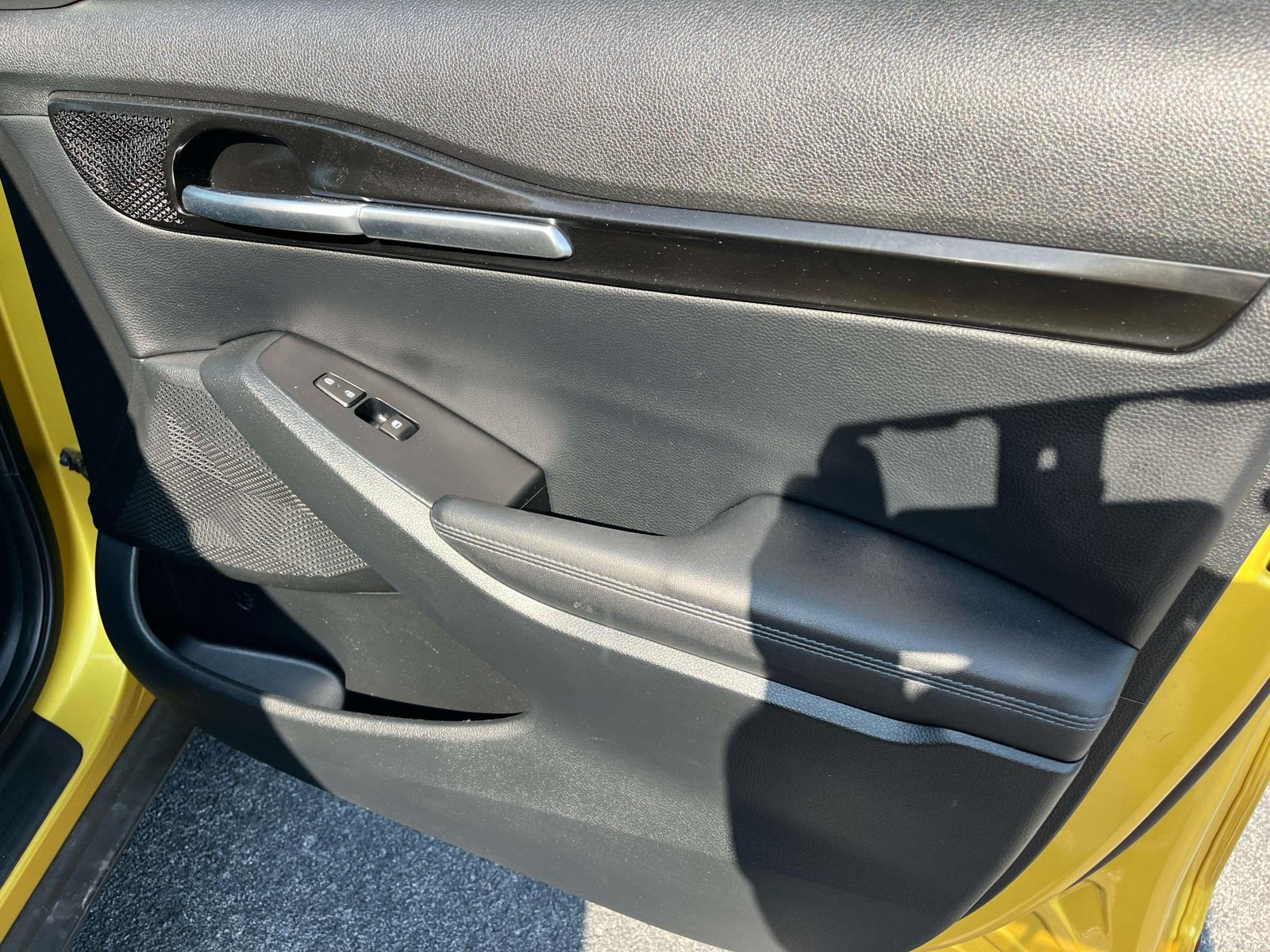 2023 Kia Seltos S - Photo 21