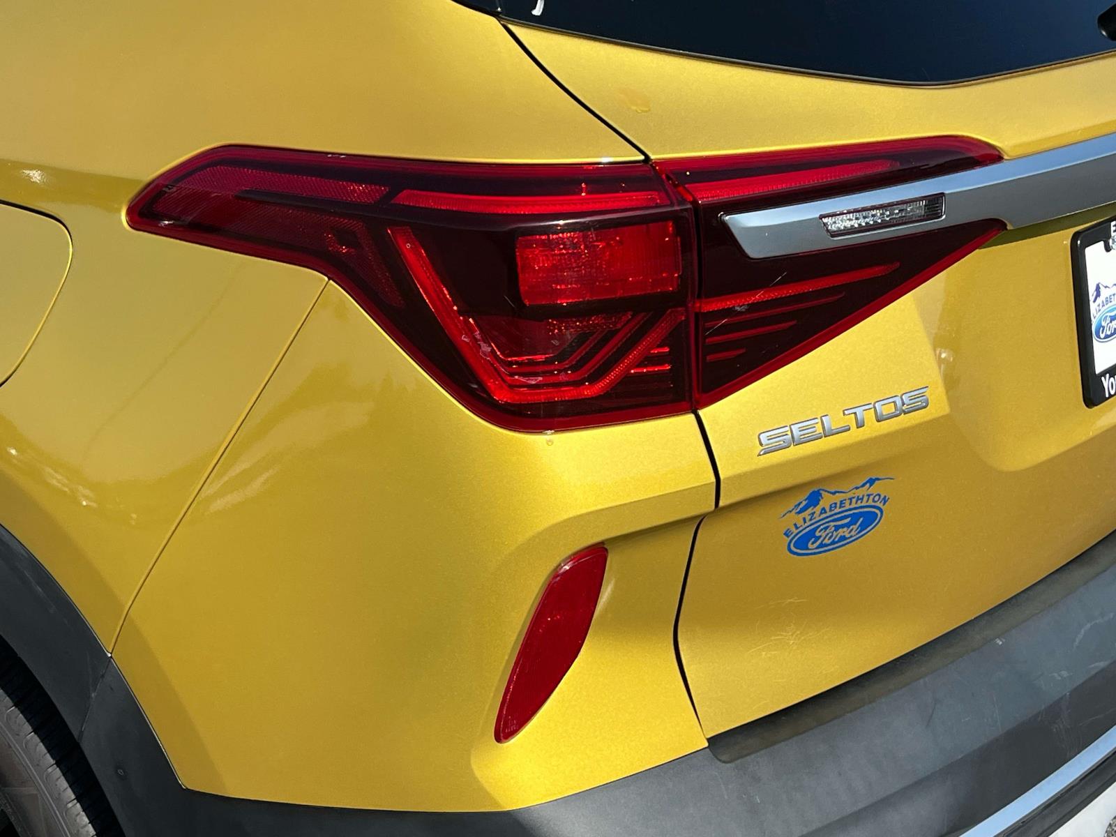 2023 Kia Seltos S - Photo 10