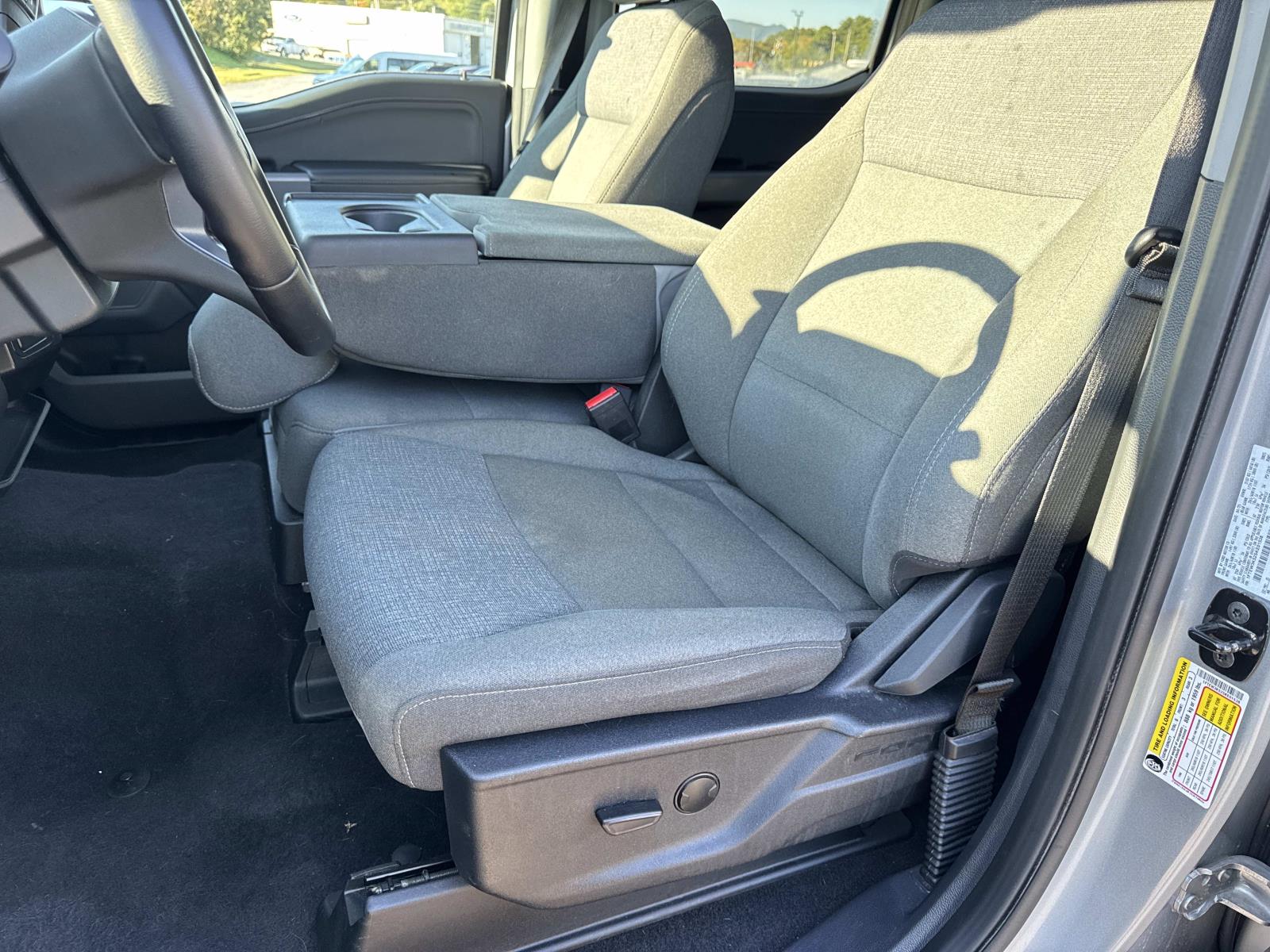 2025 Ford F-150 XLT - Photo 27