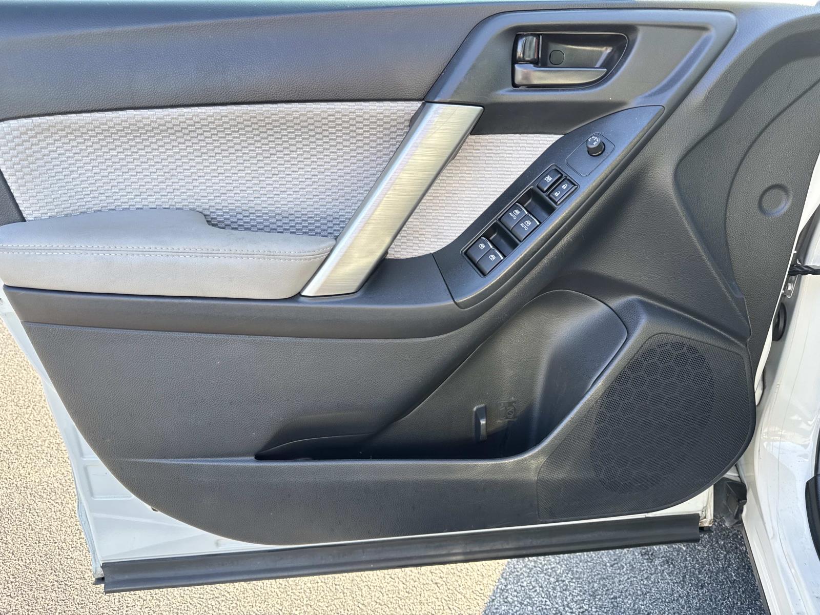 2017 Subaru Forester Premium - Photo 25