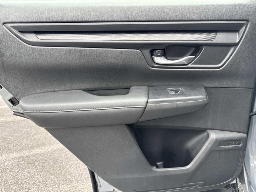 2024 Honda CR-V LX - Photo 18