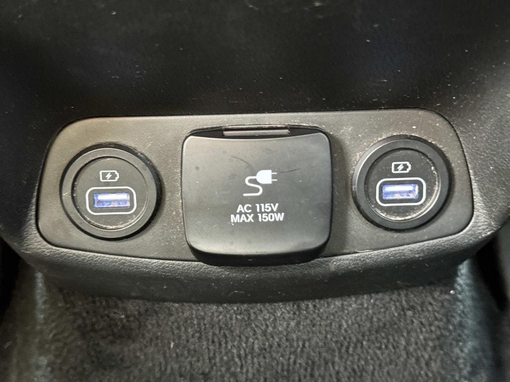 2023 Hyundai Santa Fe Limited - Photo 21