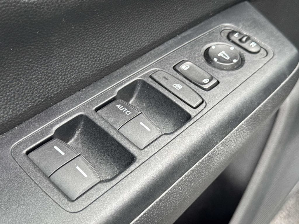 2024 Honda CR-V LX - Photo 26