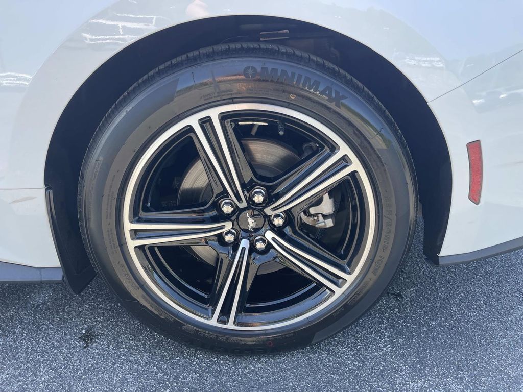 2024 Ford Mustang EcoBoost Premium - Photo 11