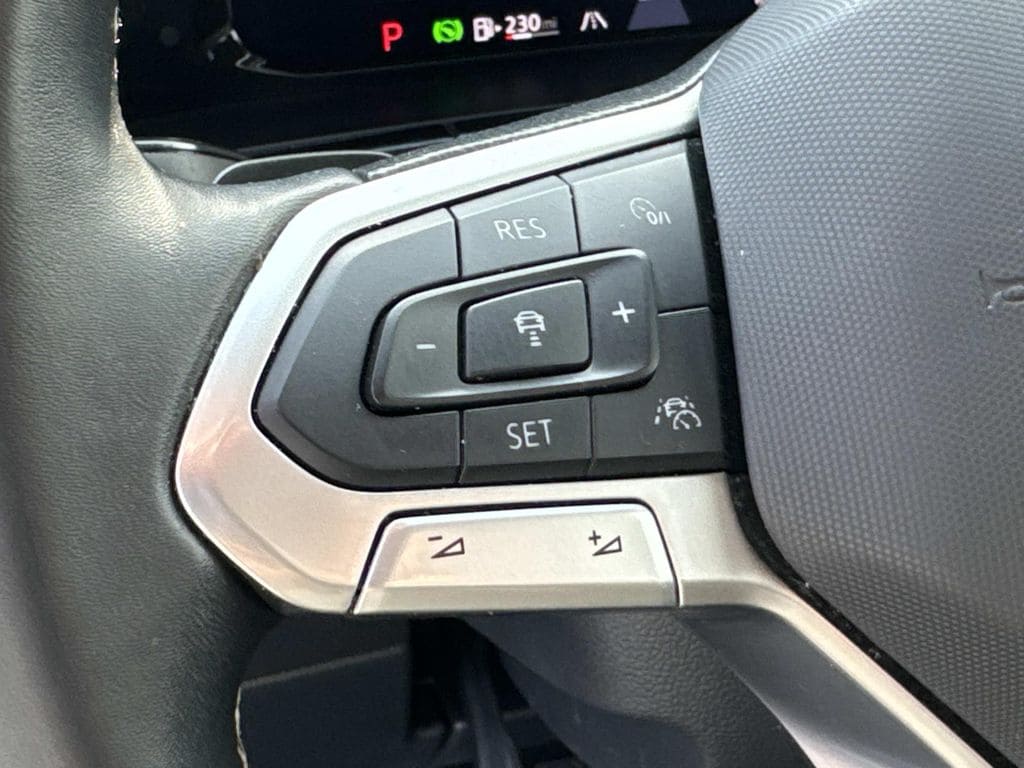 2025 Volkswagen Atlas SE w/Tech - Photo 36