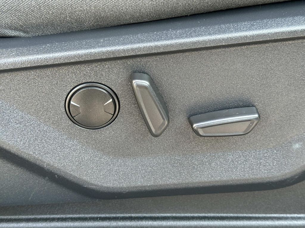 2023 Ford F-150 XLT - Photo 26