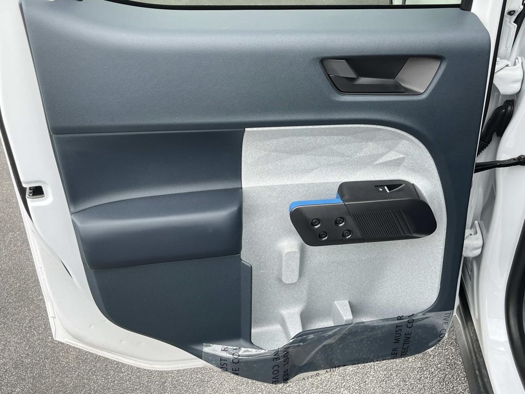 2025 Ford Maverick XLT - Photo 16