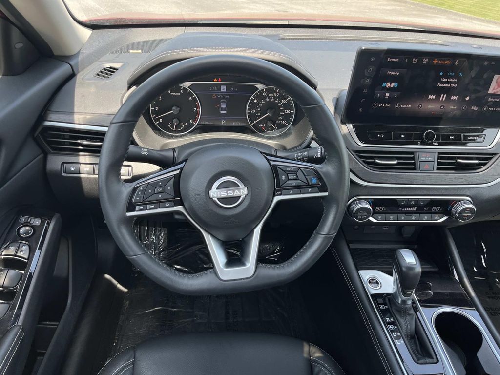 2024 Nissan Altima SL - Photo 11