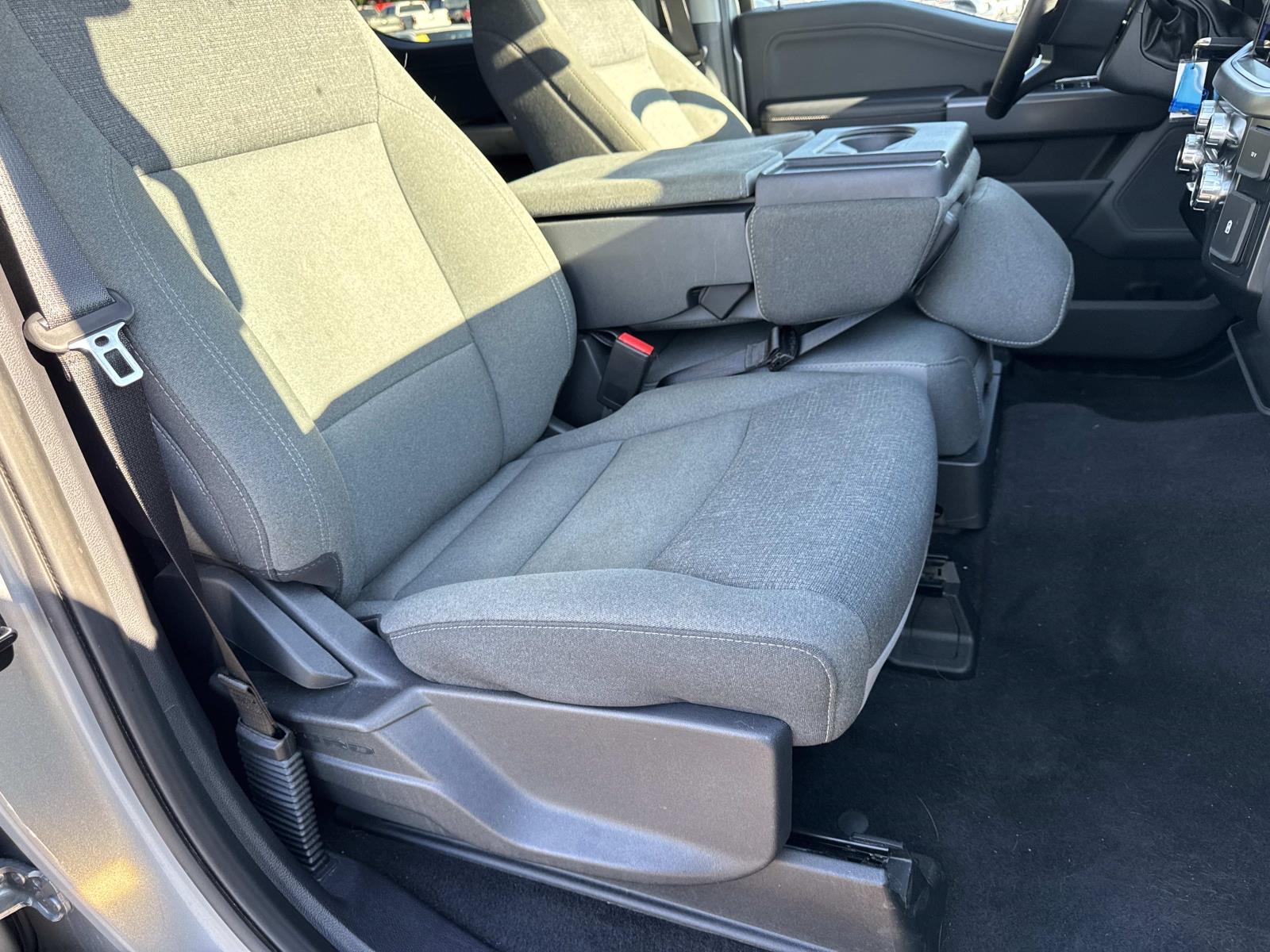 2025 Ford F-150 XLT - Photo 24