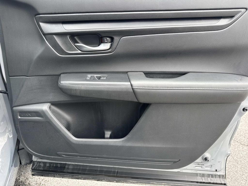 2024 Honda CR-V LX - Photo 22