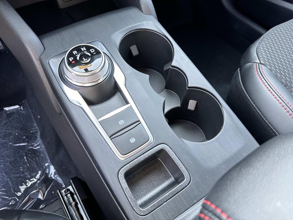 2026 Ford Escape ST-Line - Photo 34