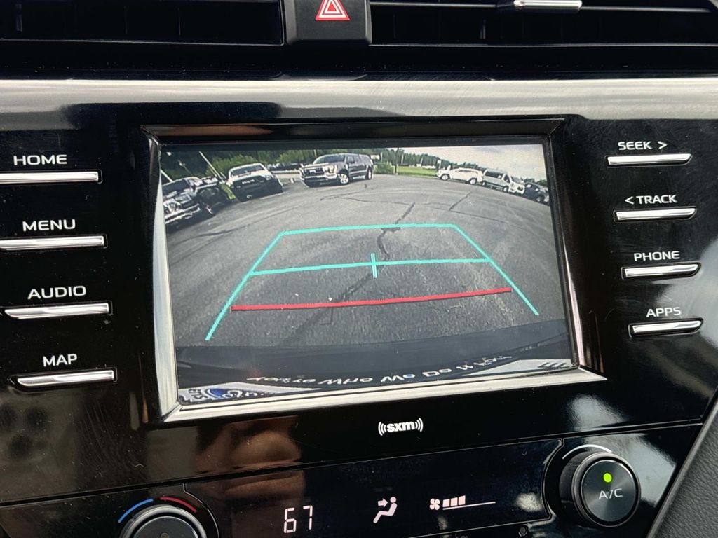 2020 Toyota Camry SE - Photo 31