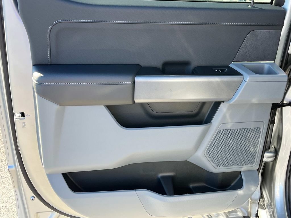 2024 Ford F-150 XLT - Photo 17