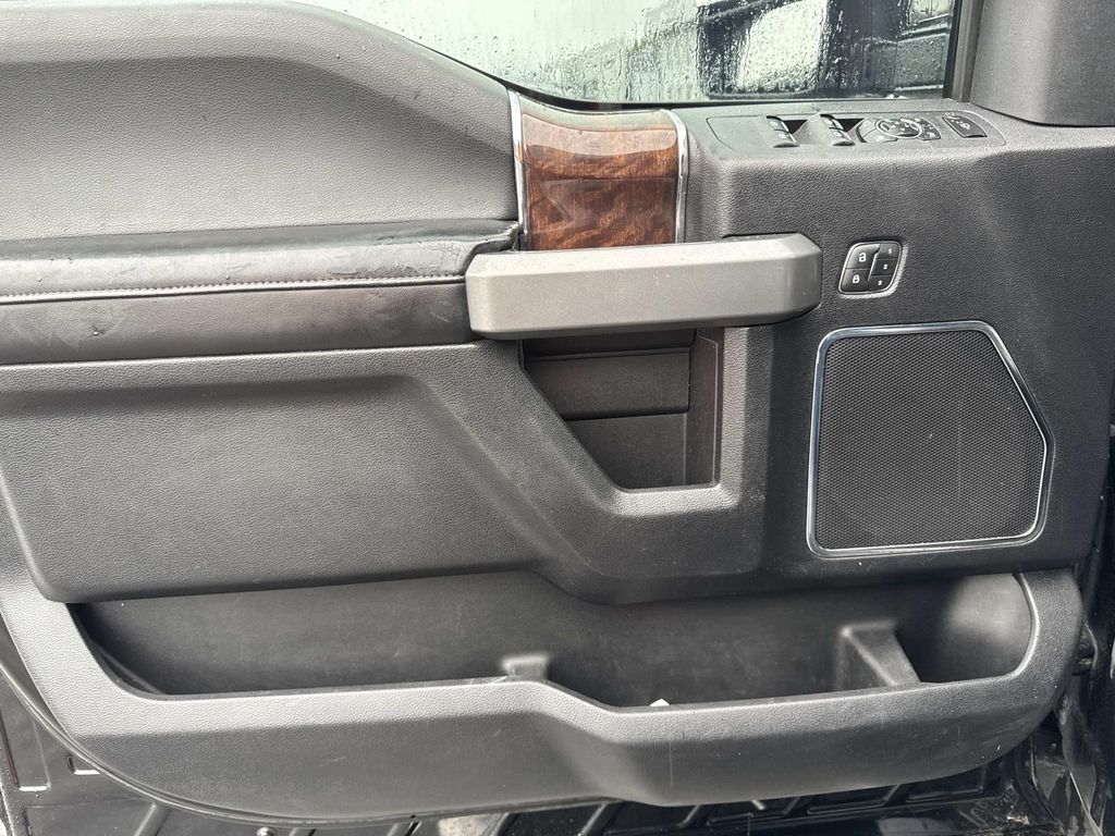 2017 Ford F-350 Super Duty Platinum - Photo 26