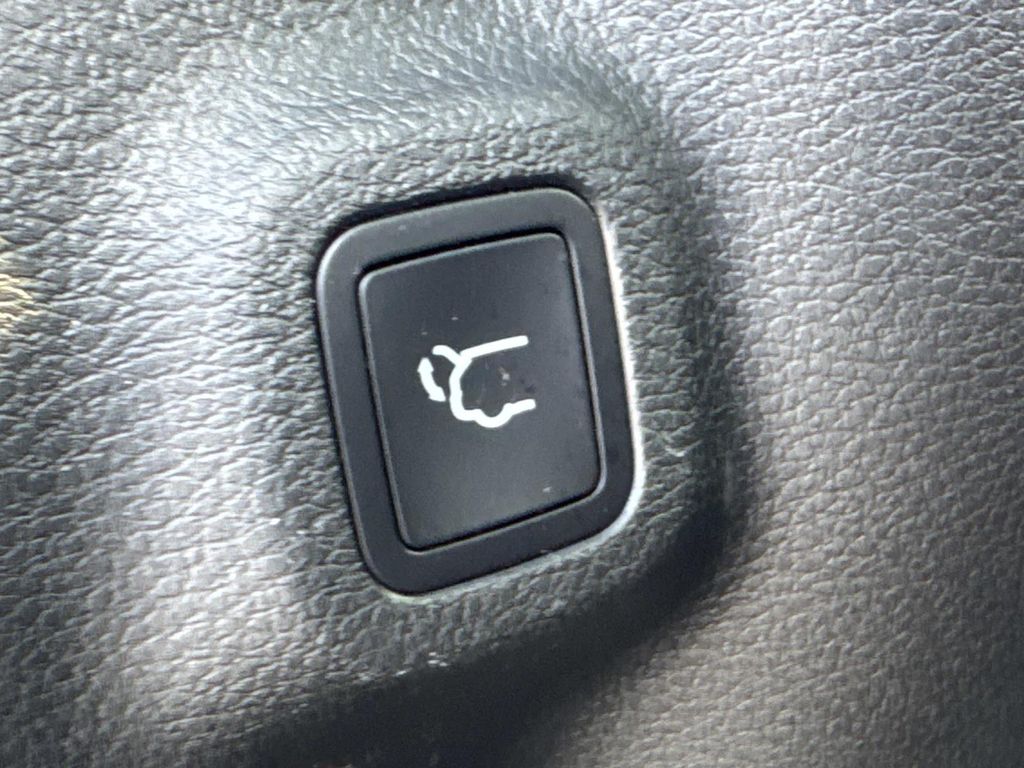2025 Jeep Compass Limited - Photo 12