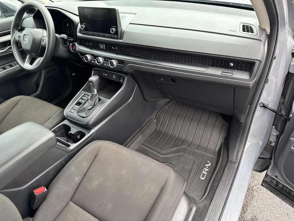2024 Honda CR-V LX - Photo 23