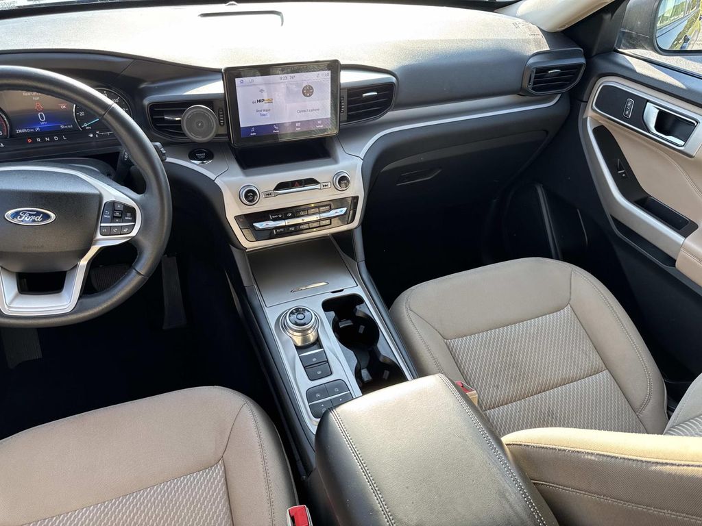 2024 Ford Explorer XLT - Photo 15