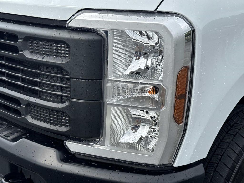 2026 Ford F-250 Super Duty XL - Photo 9