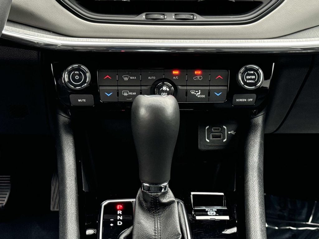 2024 Jeep Compass Limited - Photo 16