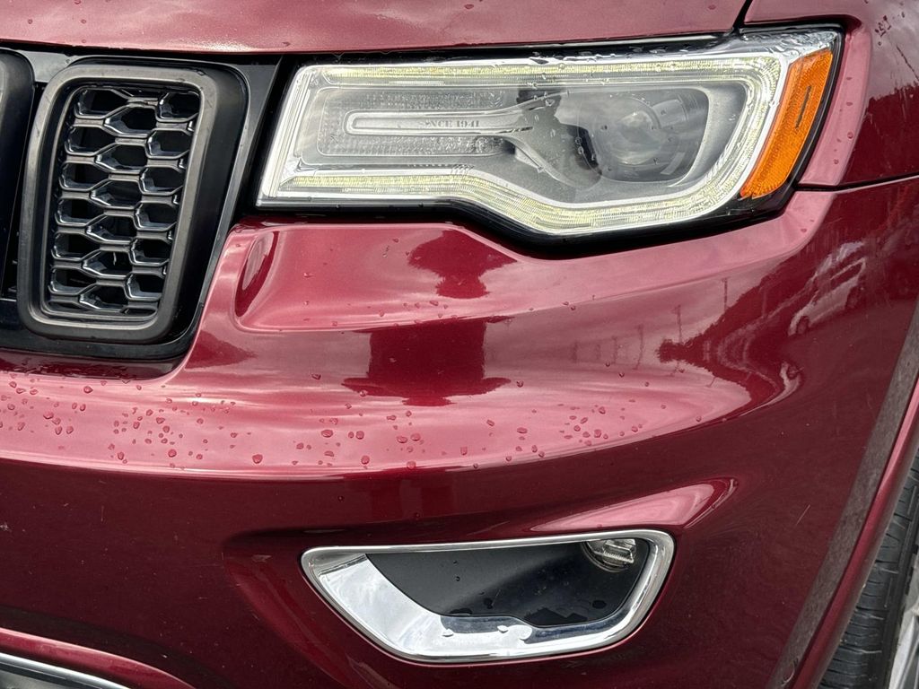 2017 Jeep Grand Cherokee Overland - Photo 9