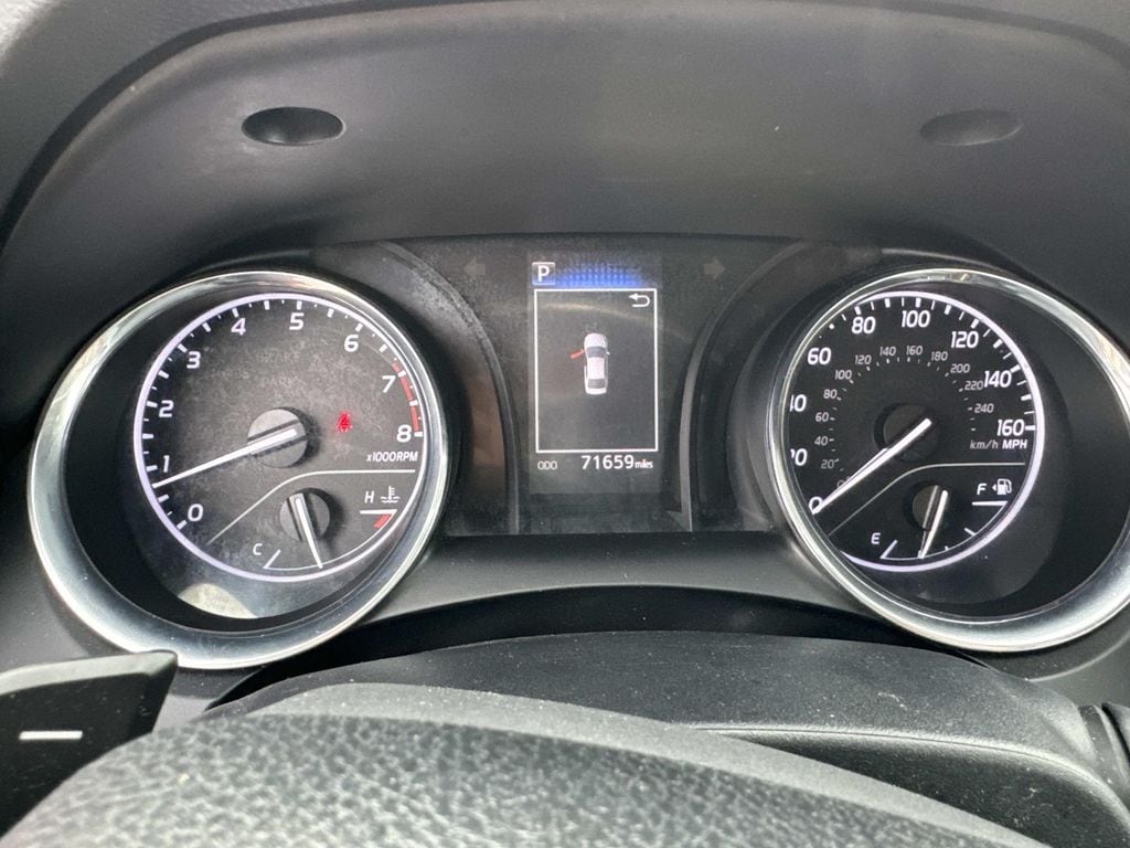 2020 Toyota Camry SE - Photo 36