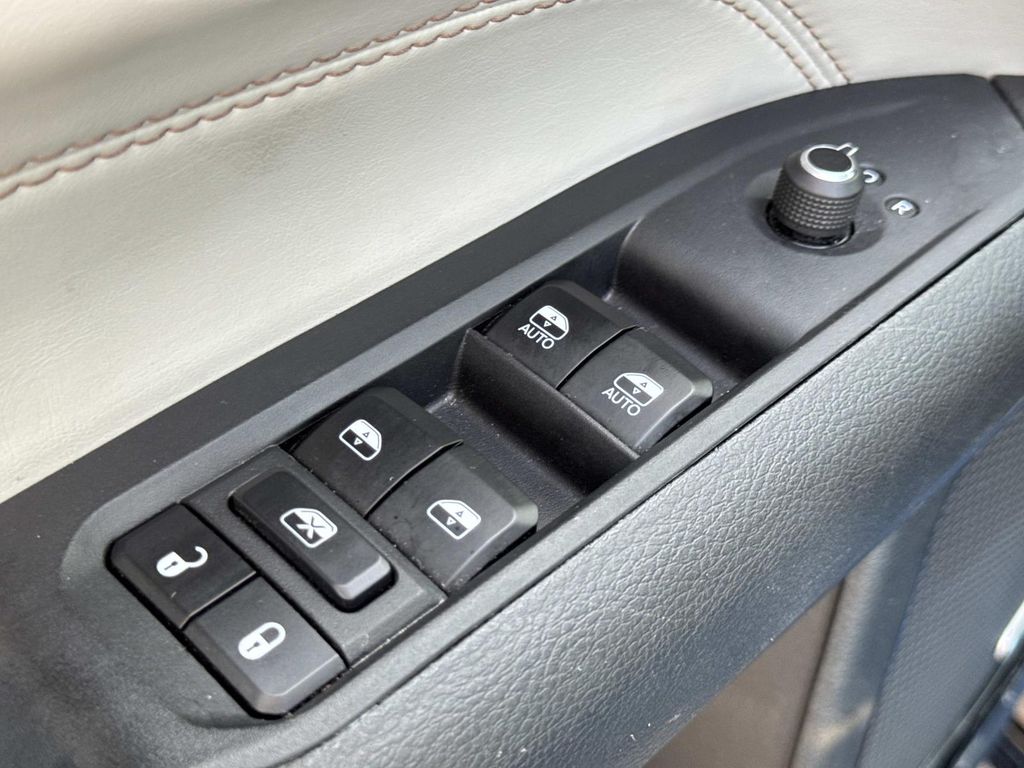 2025 Jeep Compass Limited - Photo 30