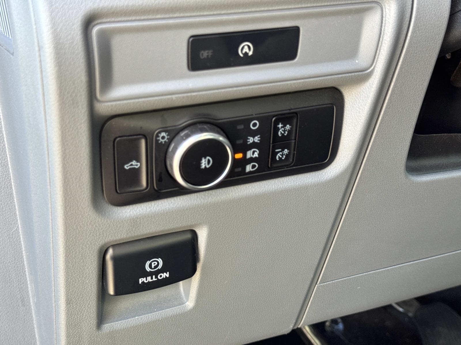 2025 Ford F-150 XLT - Photo 29