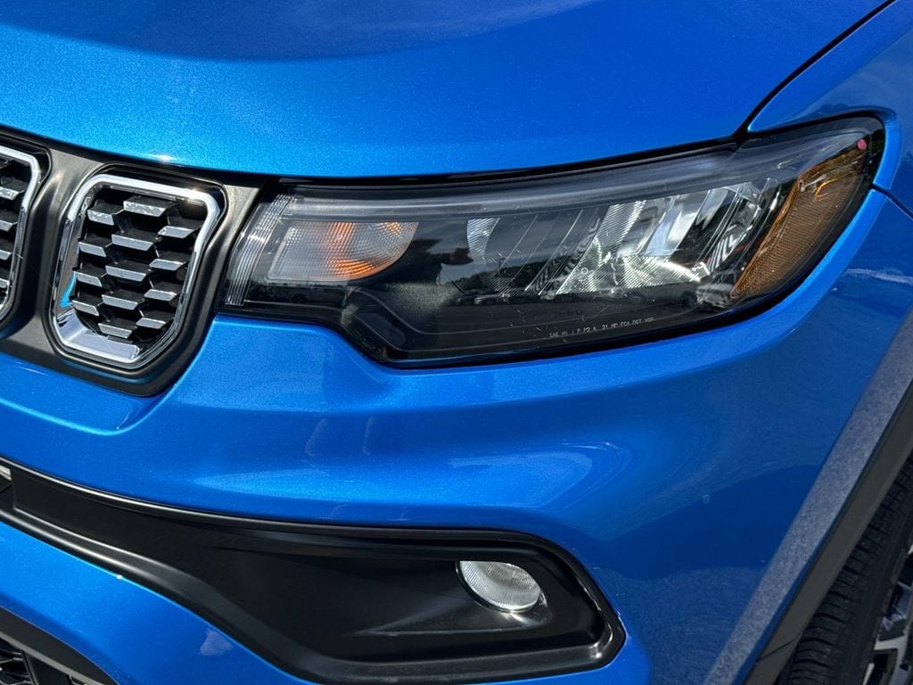 2025 Jeep Compass Limited - Photo 9