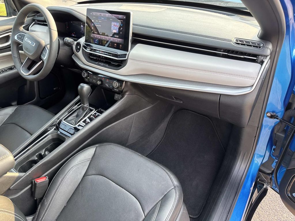 2025 Jeep Compass Limited - Photo 26