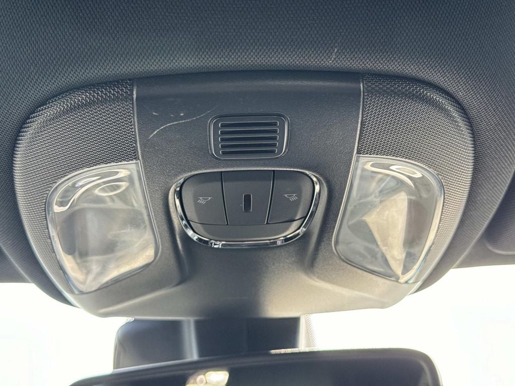 2025 Jeep Compass Limited - Photo 18