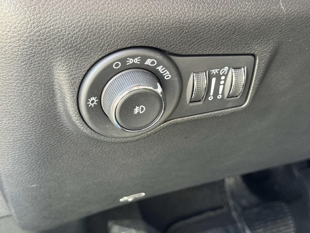 2025 Jeep Compass Limited - Photo 32