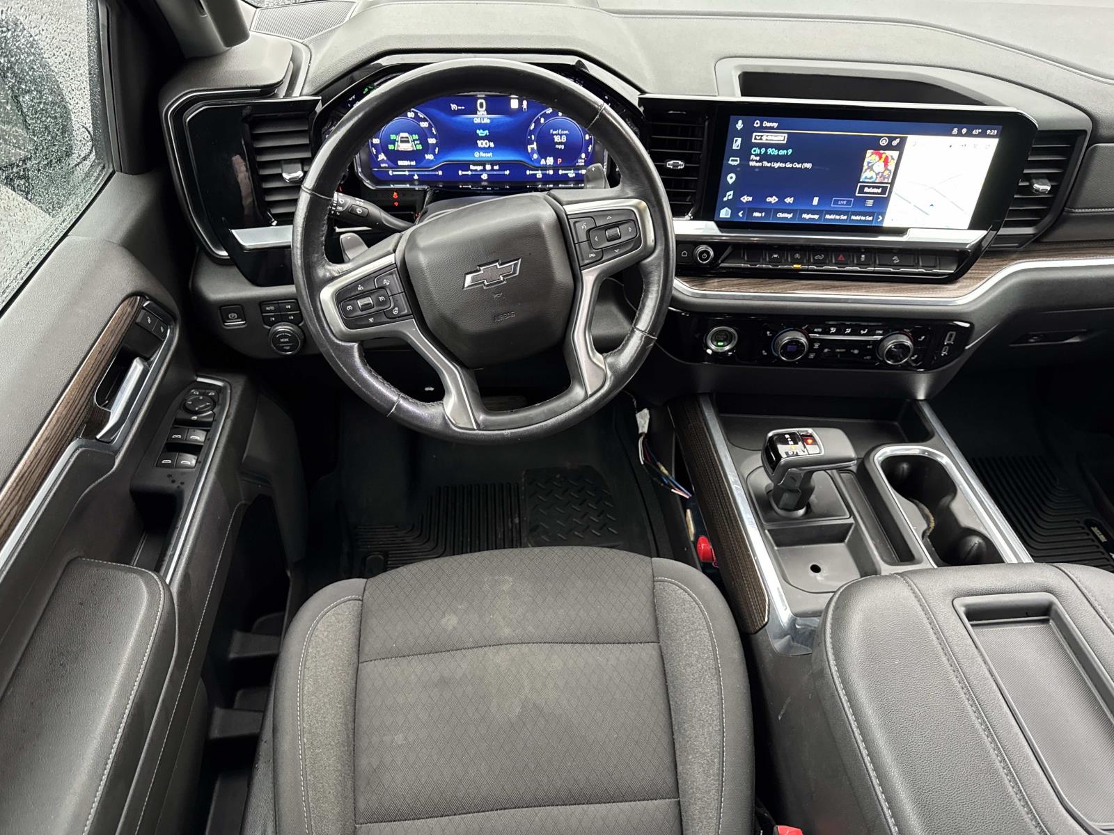 2022 Chevrolet Silverado 1500 RST - Photo 14