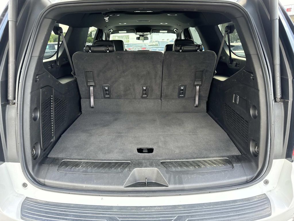 2024 Chevrolet Suburban LT - Photo 12