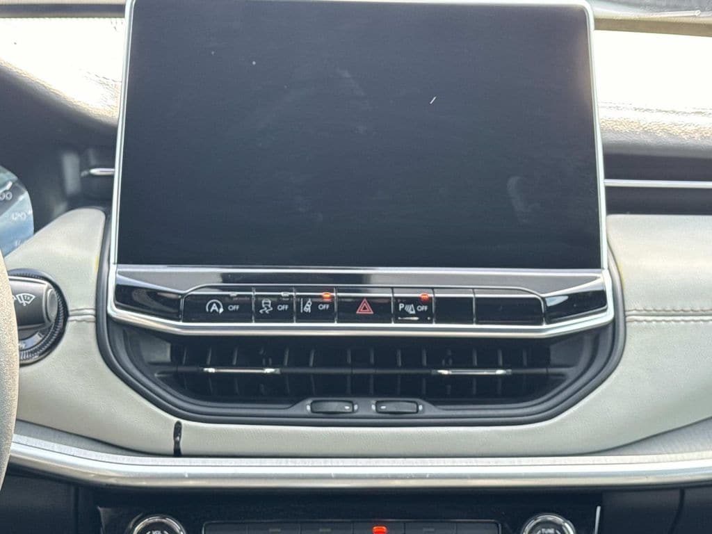 2025 Jeep Compass Limited - Photo 15