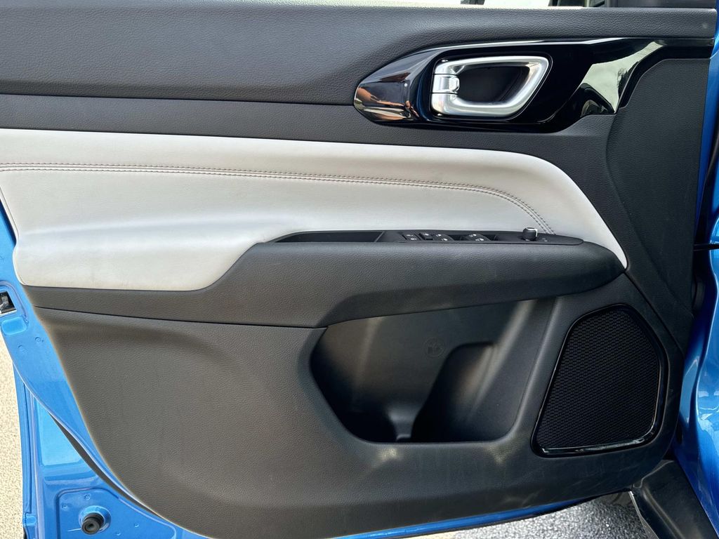 2025 Jeep Compass Limited - Photo 28