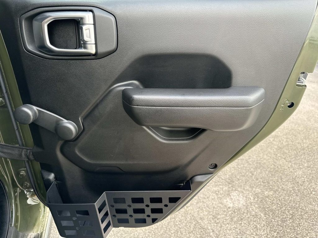 2022 Jeep Gladiator Sport - Photo 21