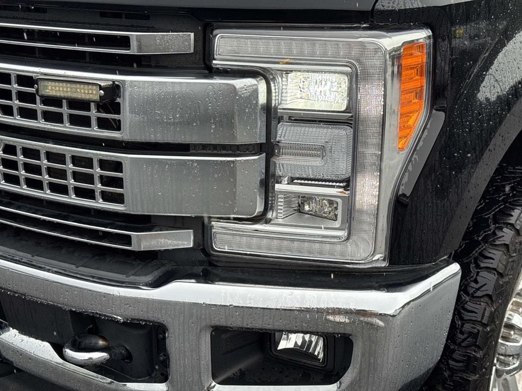 2017 Ford F-350 Super Duty Platinum - Photo 9