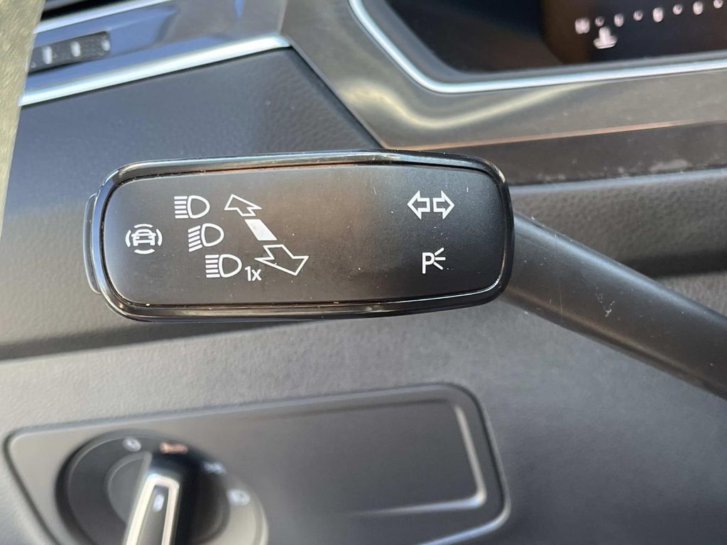 2024 Volkswagen Tiguan SE - Photo 38