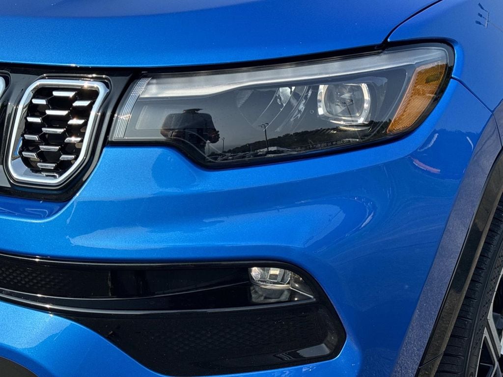 2025 Jeep Compass Limited - Photo 9