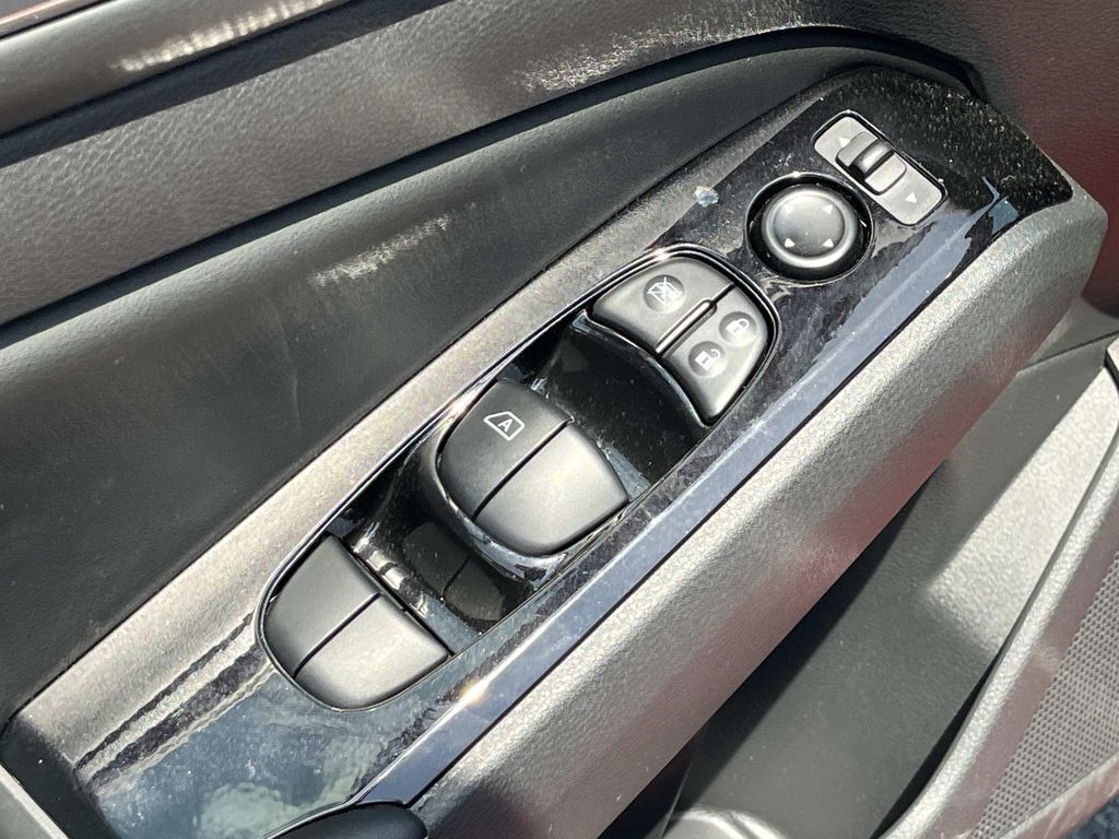 2024 Nissan Altima SL - Photo 24