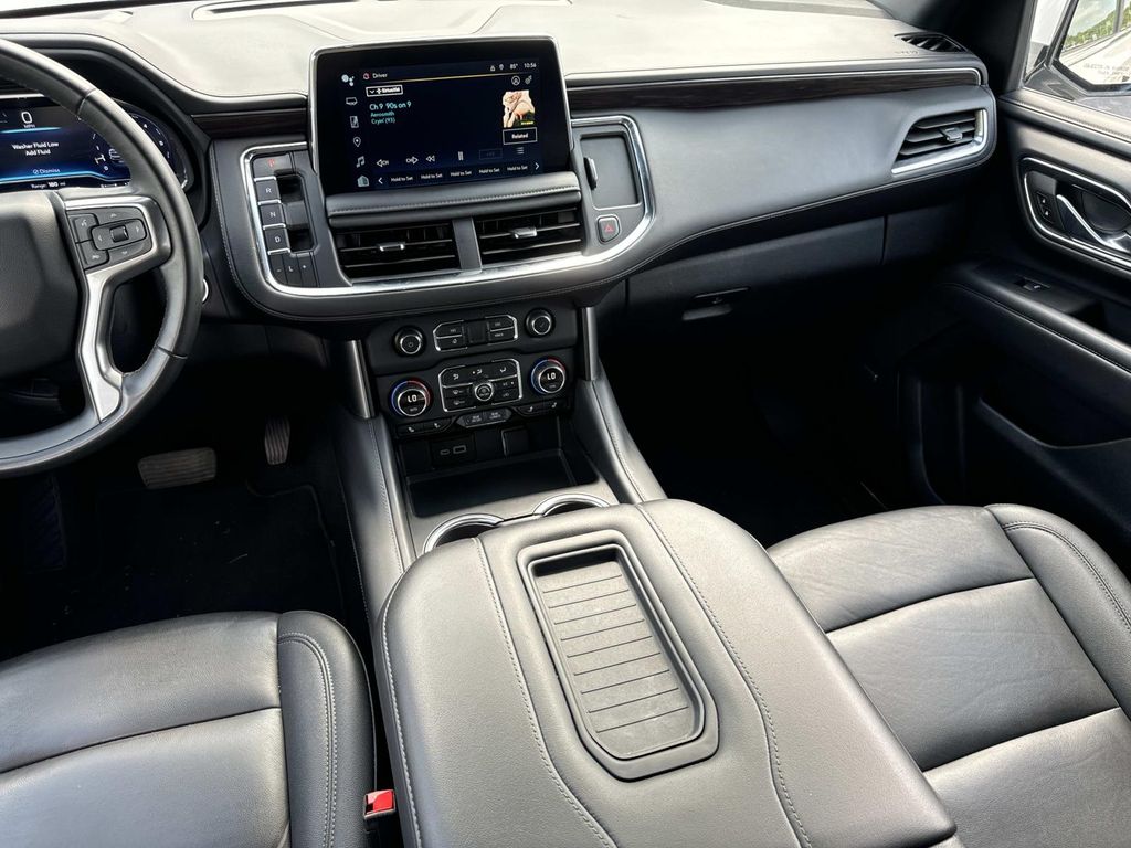 2024 Chevrolet Suburban LT - Photo 15