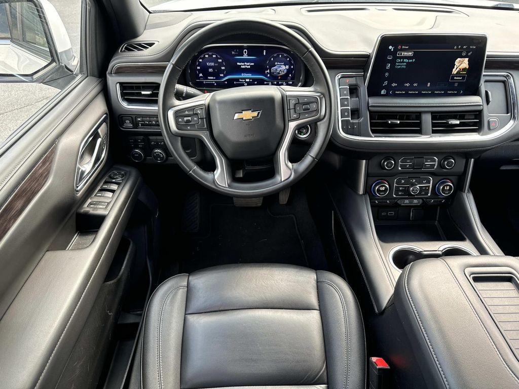 2024 Chevrolet Suburban LT - Photo 14