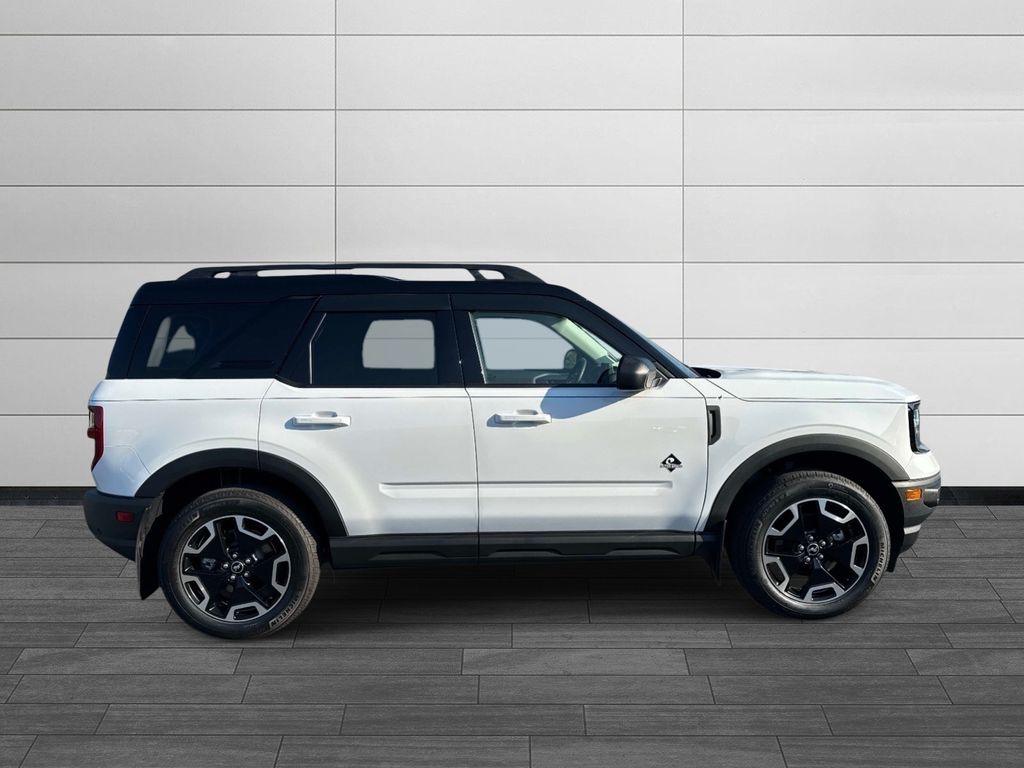 2024 Ford Bronco Sport Outer Banks - Photo 2