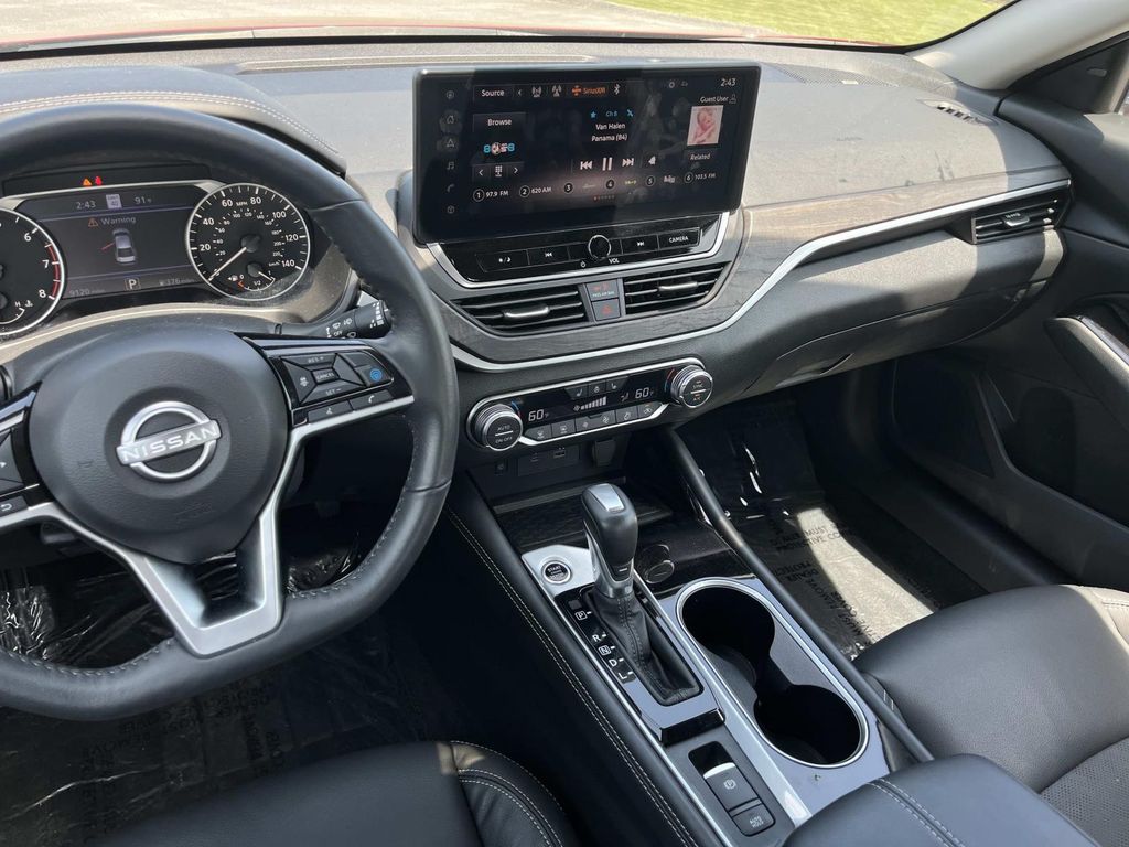 2024 Nissan Altima SL - Photo 12