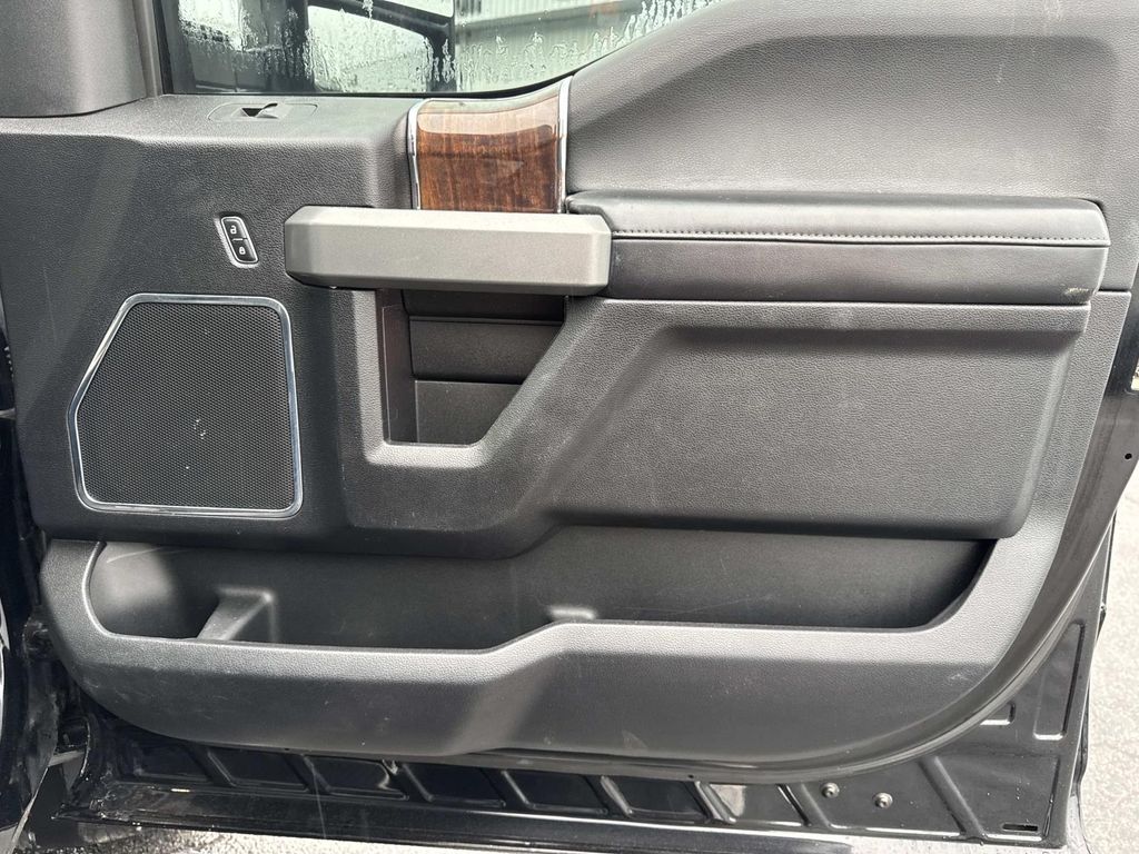 2017 Ford F-350 Super Duty Platinum - Photo 23