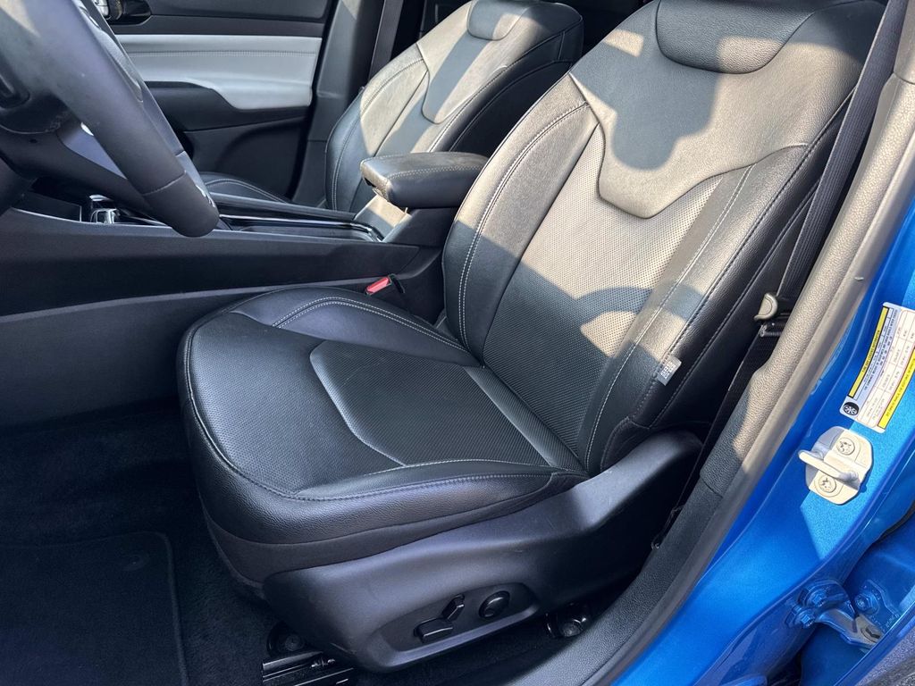 2025 Jeep Compass Limited - Photo 32