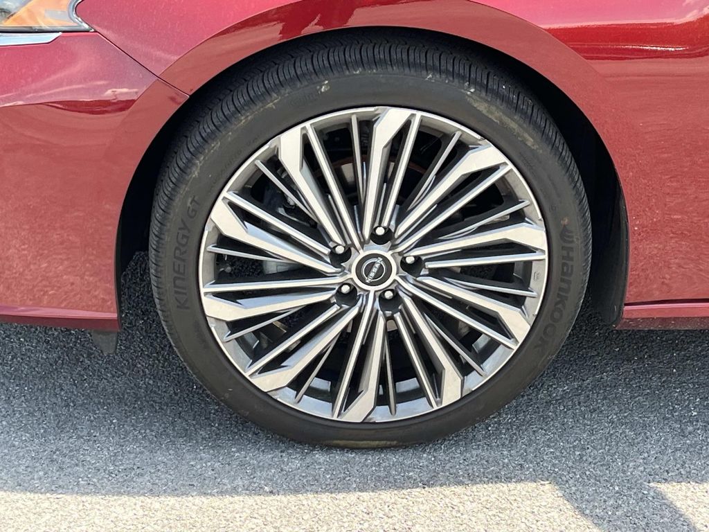 2024 Nissan Altima SL - Photo 10