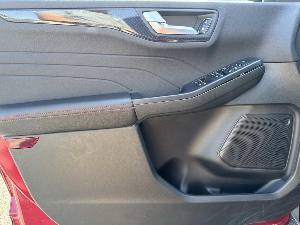 2026 Ford Escape ST-Line - Photo 22